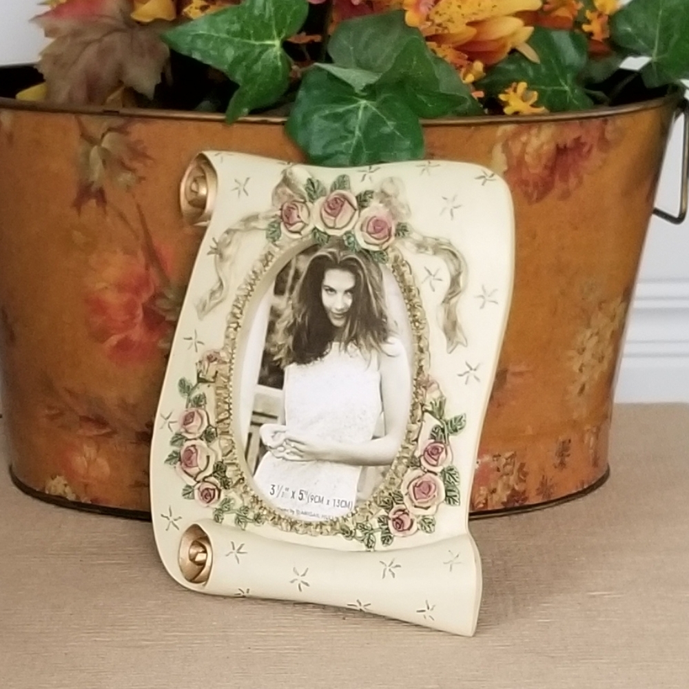 Ornate Scroll & Roses Detail Photo Frame 3.5"×5". - Picture 7 of 7